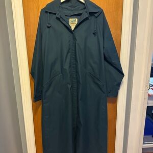 TravelSmith Deep Green Trench /Rain Coat